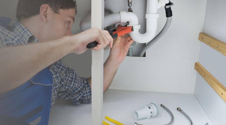 Professional Tankless Water Heater Installation in Indianola, IA